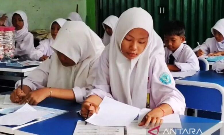 SPMB Jabar 2025: Jadwal tahap 1 juga jalur masuk SMA, SMK, kemudian SLB